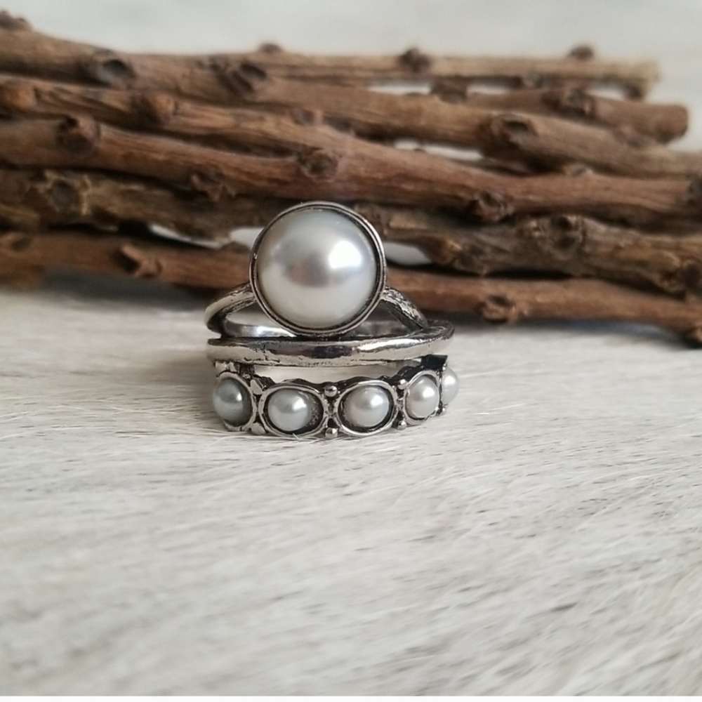 Pearl Solitaire Ring - Picture 6 of 7